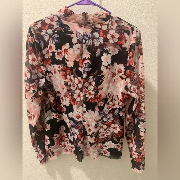 Vince Camuto Floral Print Top - Black and Pink - Picture 2 of 4